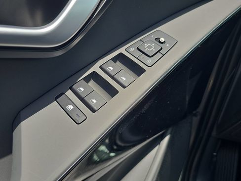 New 2026 Kia Niro Wind FWD image 19