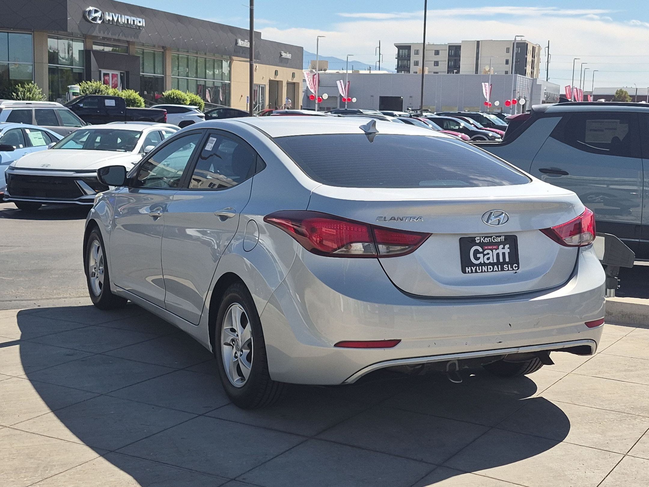Used 2014 Hyundai Elantra SE FWD image 7