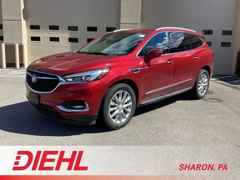 Used 2019 Buick Enclave Essence w/ LPO, Luxury Package AWD/4WD image 3