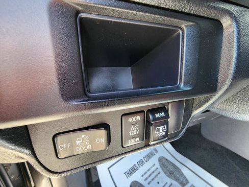 Used 2017 Toyota Tacoma TRD Off-Road w/ Tow Package image 27