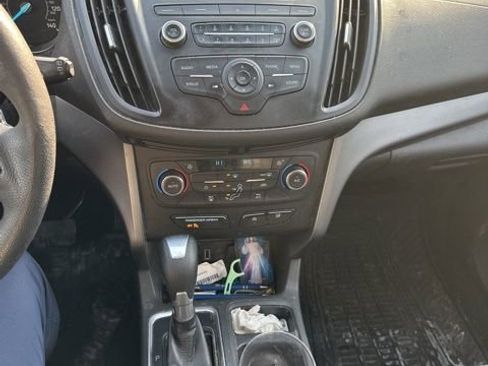 Used 2017 Ford Escape SE image 12