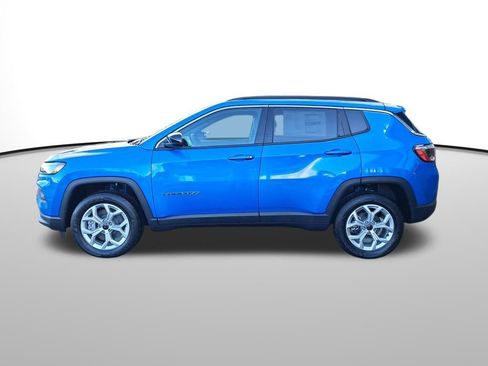New 2026 Jeep Compass Latitude image 2