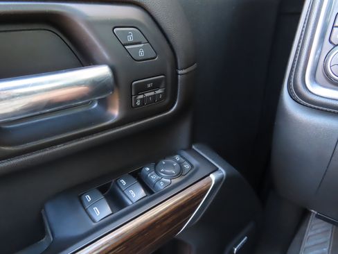 Used 2020 Chevrolet Silverado 2500 High Country image 19