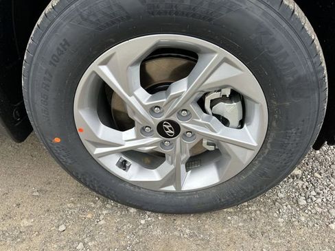 Used 2023 Hyundai Tucson SE image 10