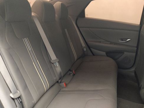 Used 2021 Hyundai Elantra SEL image 19