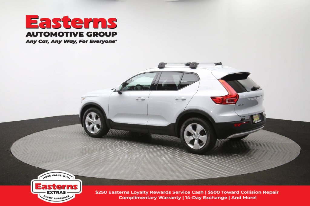 Used 2021 Volvo XC40 T4 Momentum FWD image 62