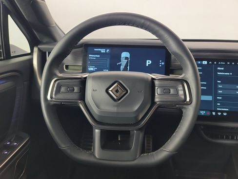 Used 2024 Rivian R1S Adventure AWD/4WD image 28