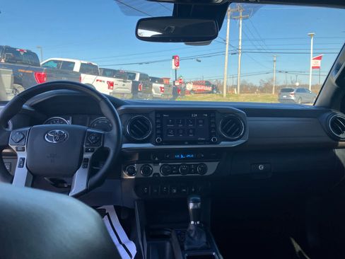 Certified 2020 Toyota Tacoma Limited image 38