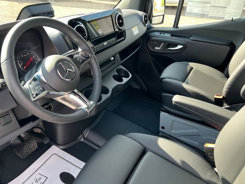 New 2025 Mercedes-Benz Sprinter 2500 image 15
