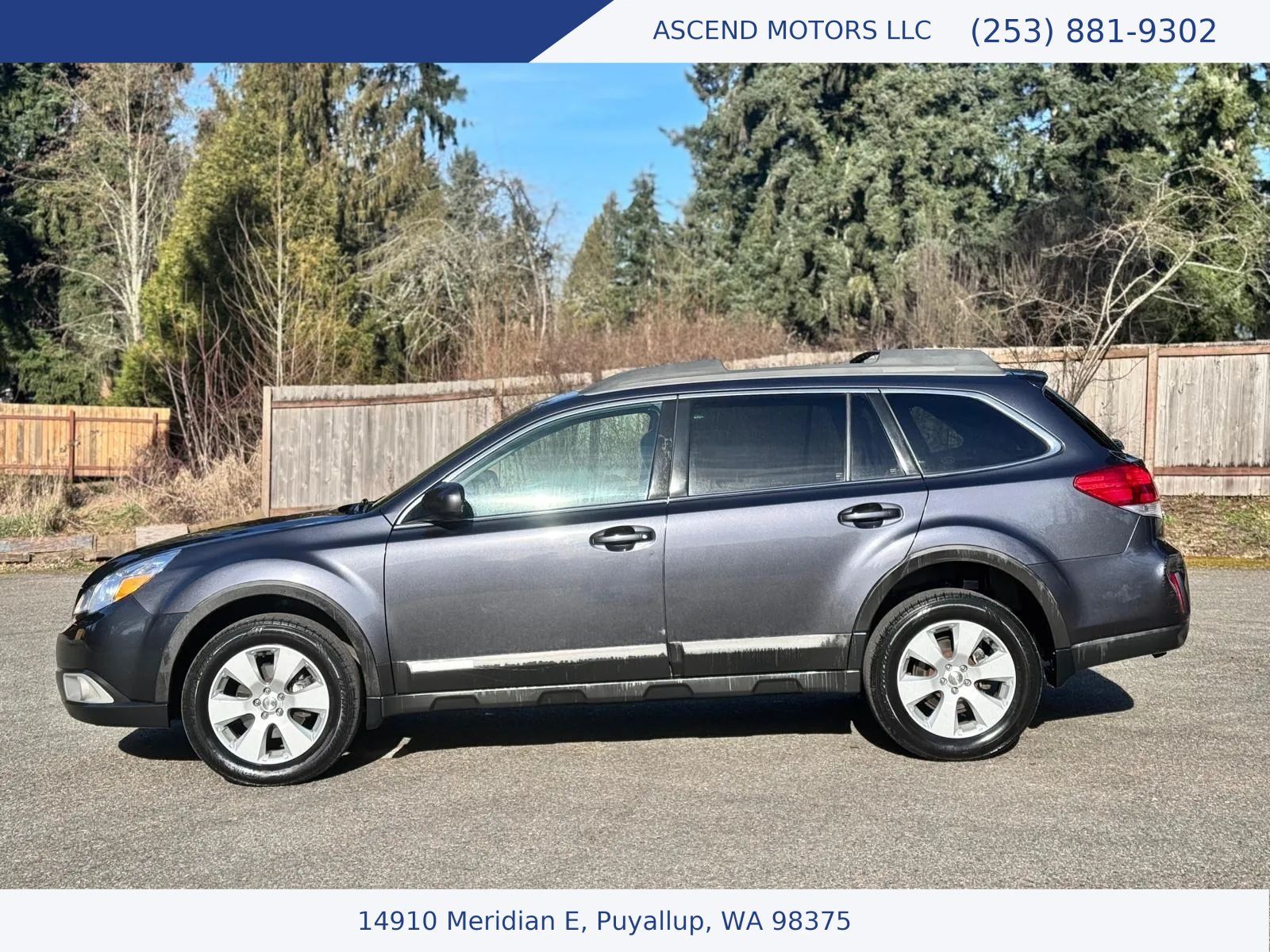 Used 2010 Subaru Outback 2.5i Limited AWD/4WD image 2