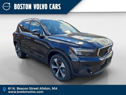 New 2025 Volvo XC40 B5 Core w/ Protection Package Premier