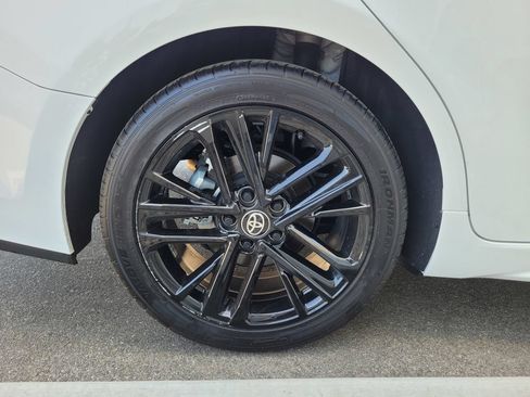 Used 2025 Toyota Camry SE FWD image 38