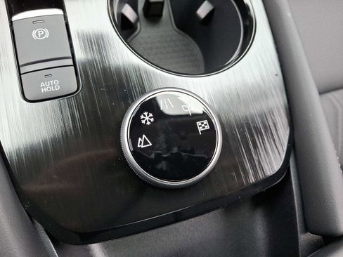 New 2025 Nissan Rogue Platinum w/ Tech Package image 18