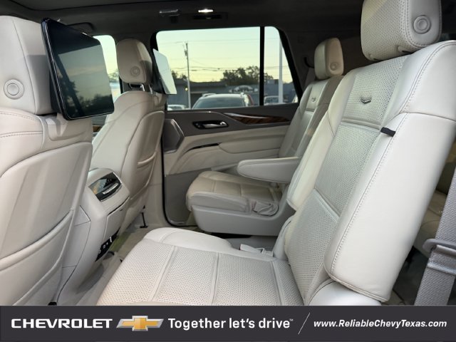 Used 2021 Cadillac Escalade Premium Luxury Platinum AWD/4WD image 35