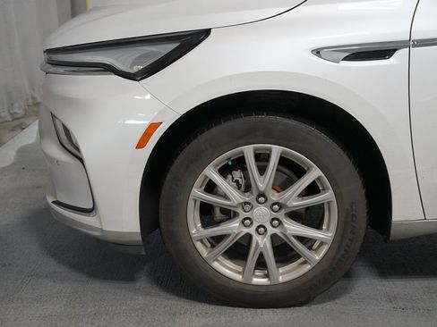 Used 2022 Buick Enclave Premium w/ Experience Buick Package FWD image 5
