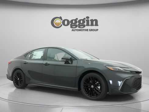 New 2026 Toyota Camry SE FWD image 23