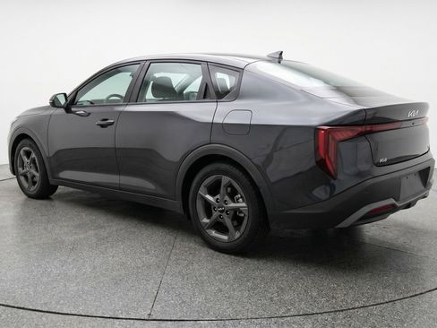Used 2025 Kia K4 LXS FWD image 6