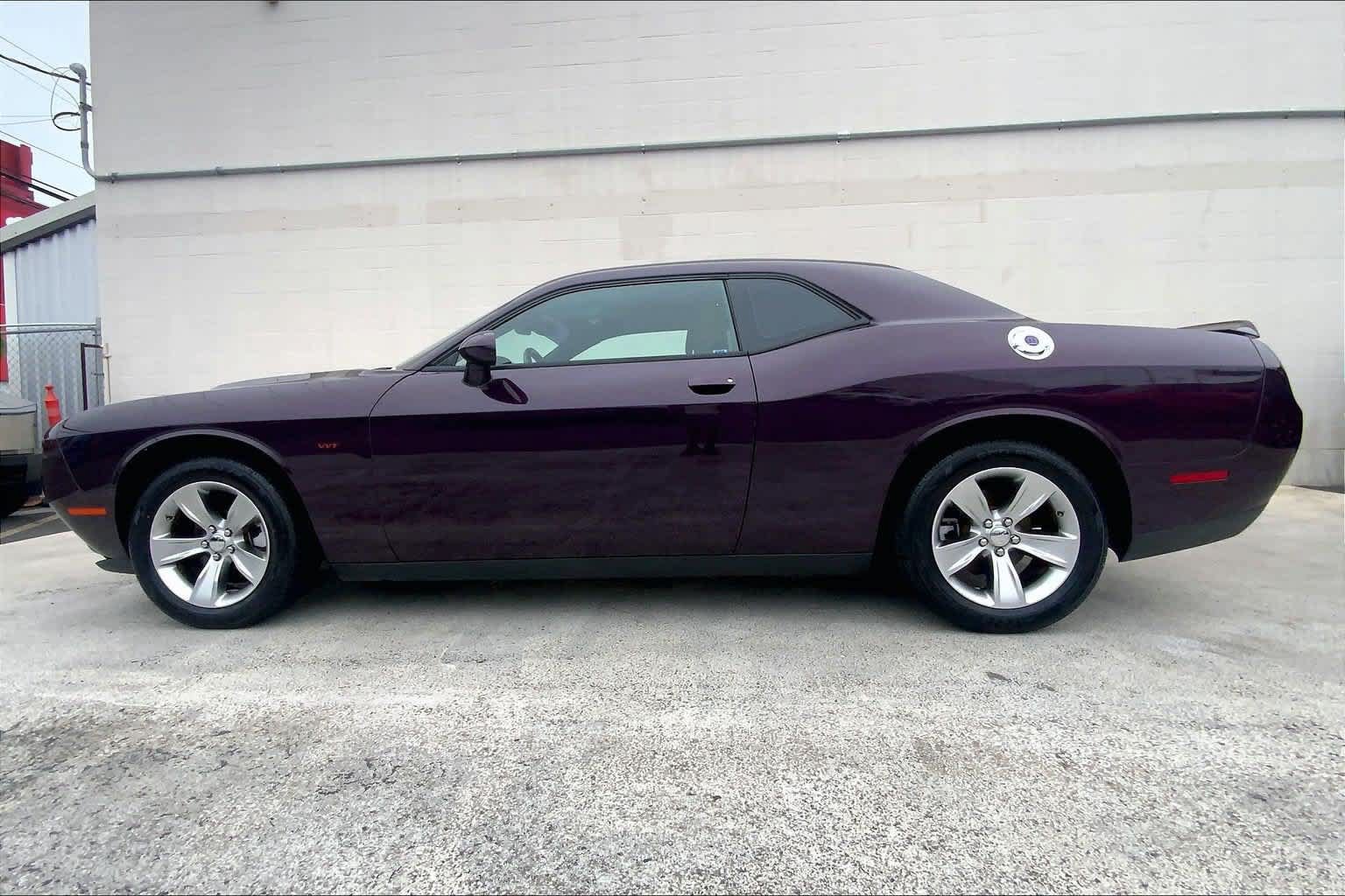 Used 2021 Dodge Challenger SXT RWD image 3
