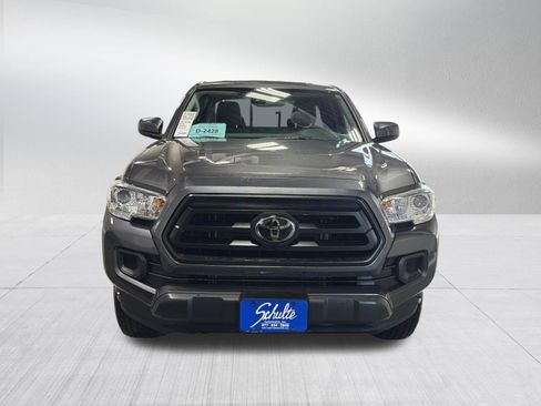 Used 2022 Toyota Tacoma SR w/ SR Convenience Package image 3