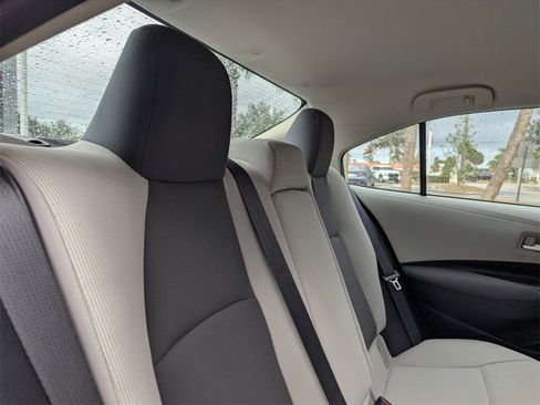 Certified 2021 Toyota Corolla LE image 18