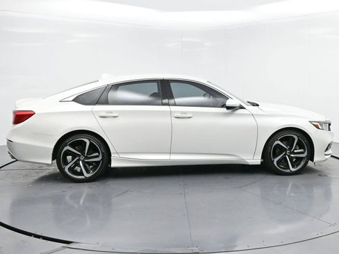 Used 2018 Honda Accord Sport image 8