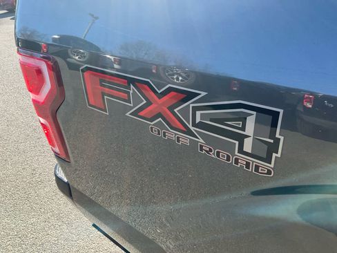 Used 2018 Ford F150 XLT w/ Equipment Group 302A Luxury image 14