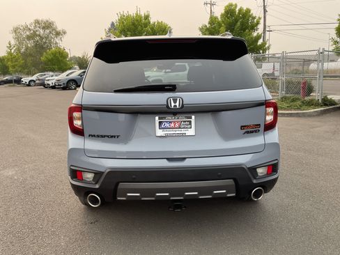 Used 2022 Honda Passport TrailSport image 4