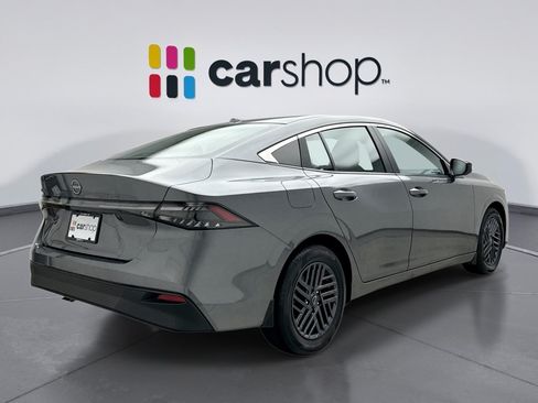 Used 2026 Nissan Sentra SV w/ Floor Mat Package FWD image 5