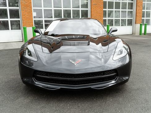 Used 2019 Chevrolet Corvette Stingray Coupe w/ Carbon Flash Badge Package RWD image 29