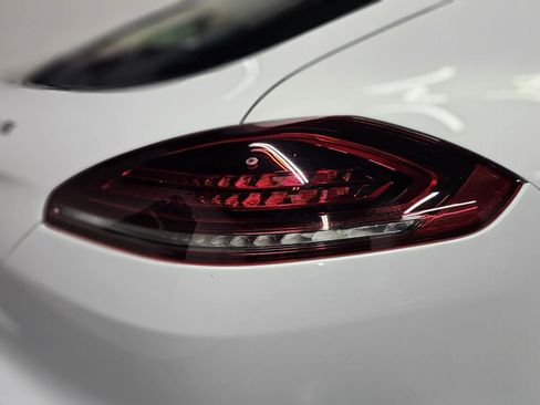 Used 2014 Porsche Panamera GTS image 26