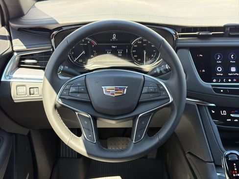 New 2026 Cadillac XT5 Luxury w/ LPO, Floor Liner Package AWD/4WD image 17