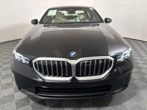 Certified 2026 BMW 530i RWD image 3