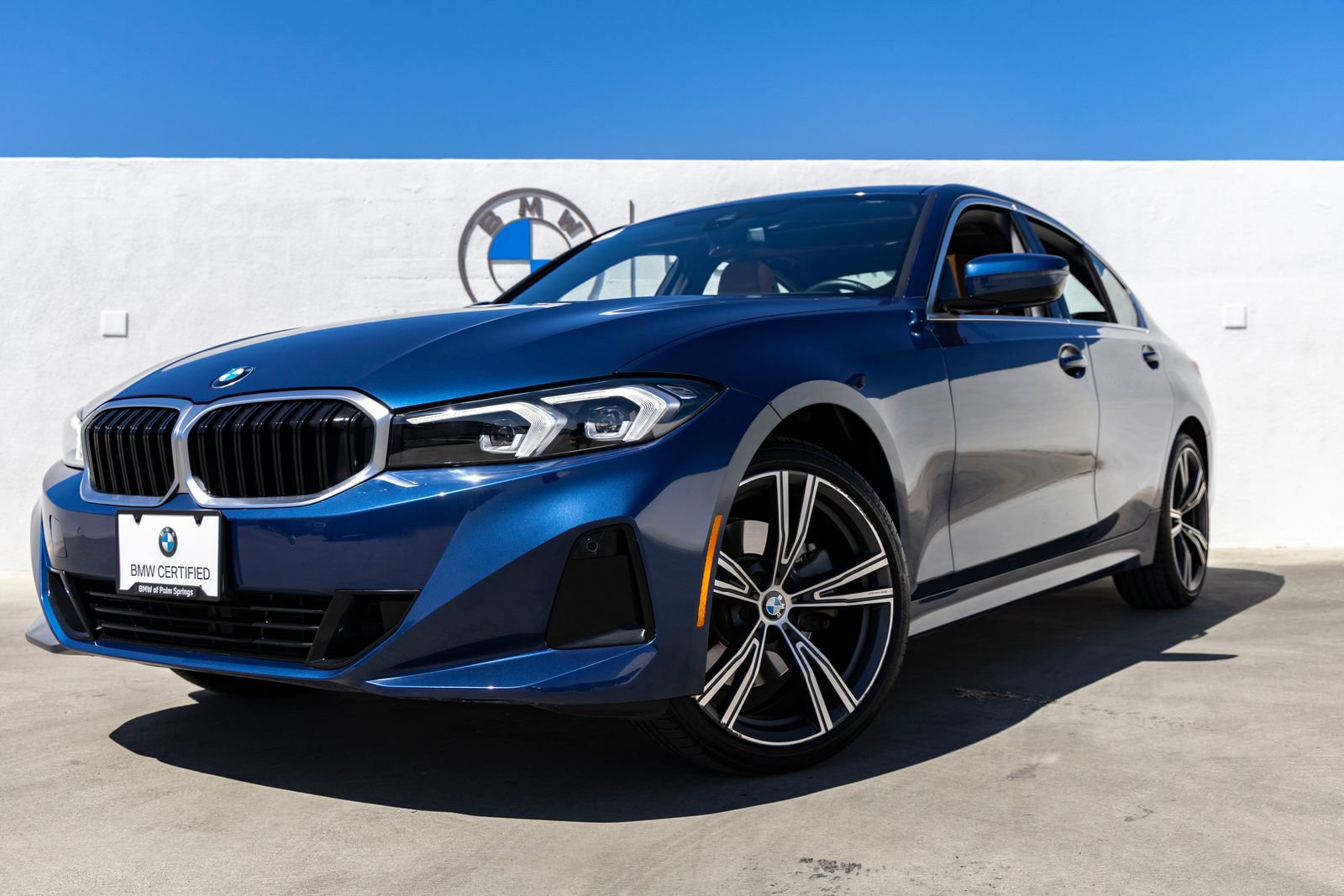 Certified 2024 BMW 330i xDrive Sedan w/ Premium Package AWD/4WD image 8
