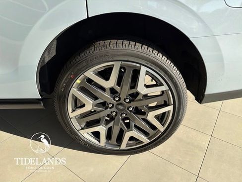 New 2026 Ford Expedition Platinum w/ Platinum Ultimate Package image 30