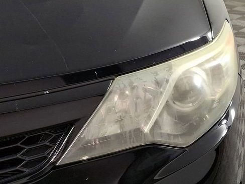 Used 2014 Toyota Camry SE FWD image 12