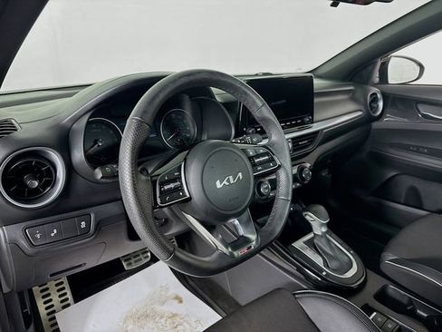 Used 2023 Kia Forte GT-Line w/ GT-Line Premium Package image 9