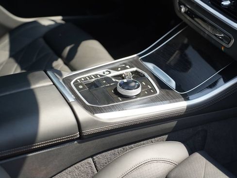 Used 2024 BMW X5 M60i AWD/4WD image 16