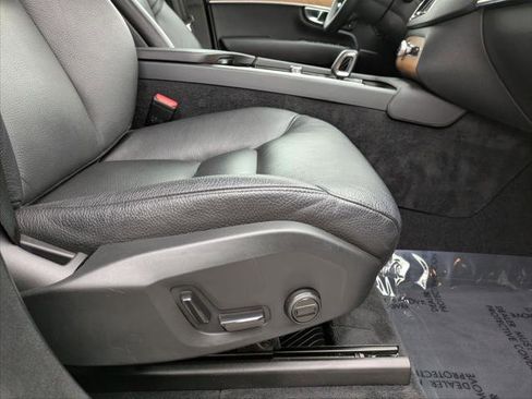 Used 2023 Volvo XC90 B6 Plus w/ Protection Package Premier image 24