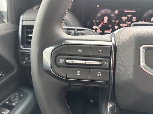 Used 2025 GMC Yukon XL AT4 w/ AT4 Premium Plus Package image 22