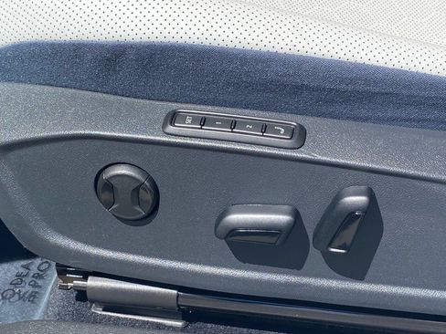 Certified 2025 Volkswagen ID.4 Pro S RWD image 12