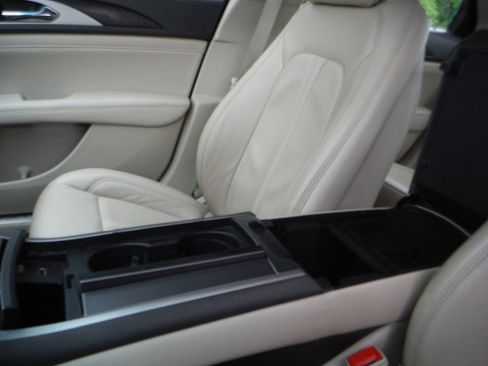 Used 2019 Lincoln MKZ Reserve w/ Reserve Plus Package FWD image 24