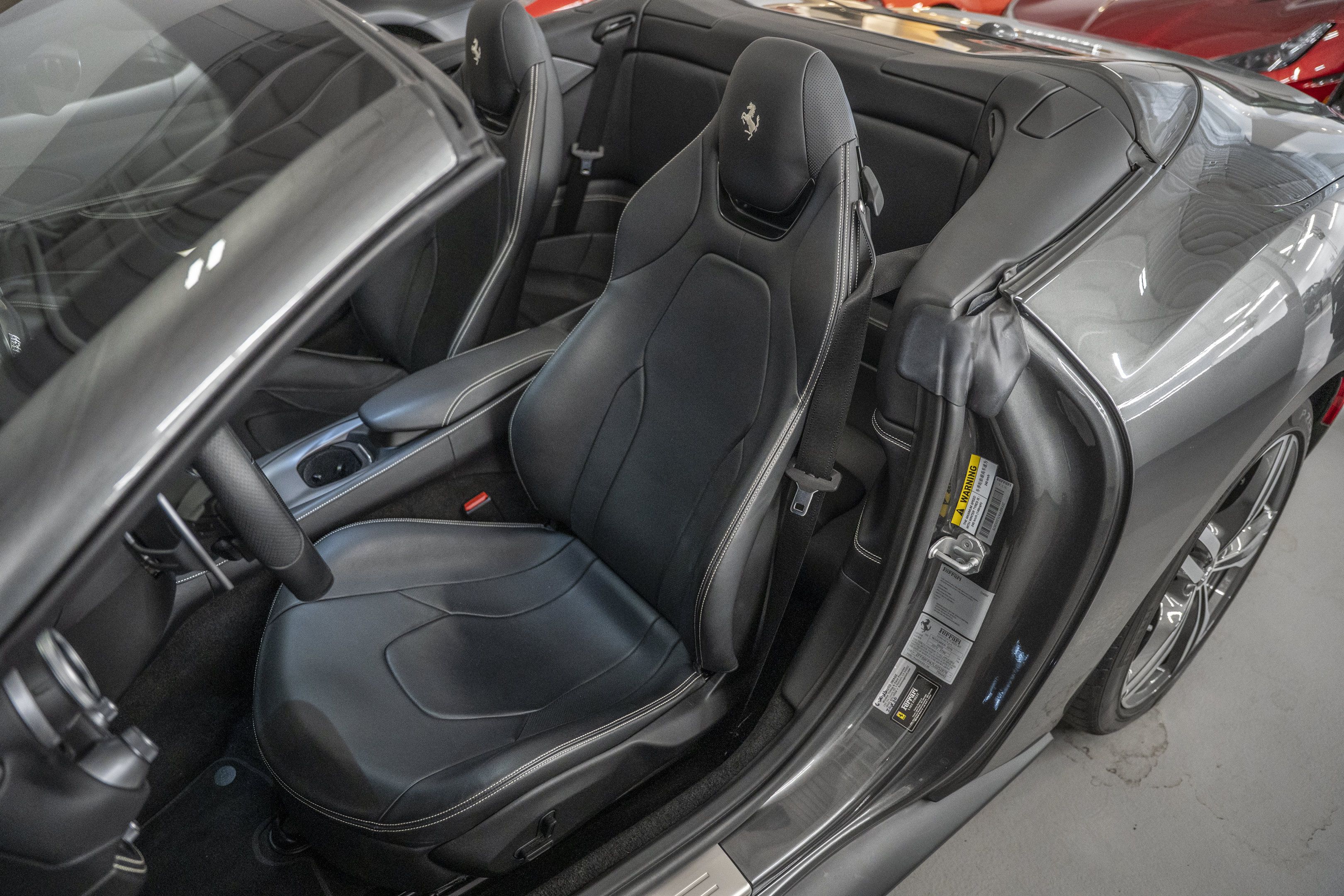Used 2020 Ferrari Portofino RWD image 29
