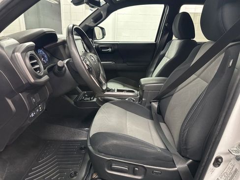 Used 2023 Toyota Tacoma TRD Off-Road w/ Black Out Package (TMS) image 19