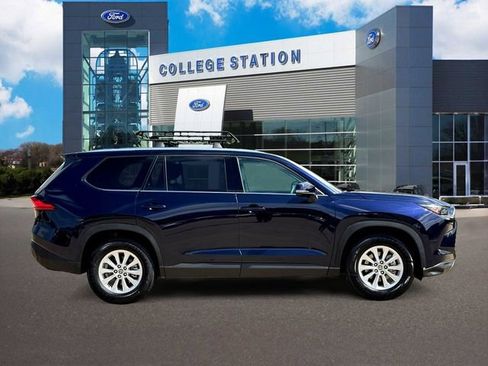 Used 2024 Toyota Grand Highlander XLE AWD/4WD image 5