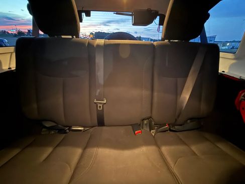 Used 2017 Jeep Wrangler Unlimited Sport w/ Connectivity Group AWD/4WD image 22