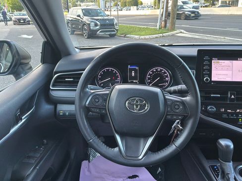 Used 2022 Toyota Camry SE w/ Carpet Mat Package (TMS) FWD image 13
