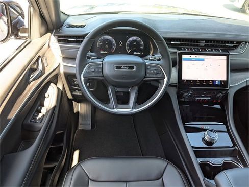 New 2025 Jeep Grand Cherokee L Limited image 26