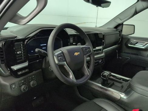 New 2026 Chevrolet Silverado 1500 LTZ w/ LTZ Premium Package AWD/4WD image 9