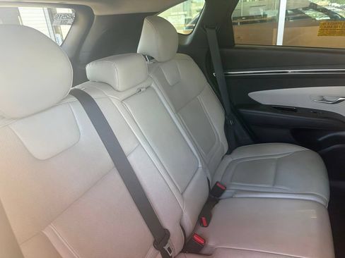 Used 2022 Hyundai Tucson Limited FWD image 6