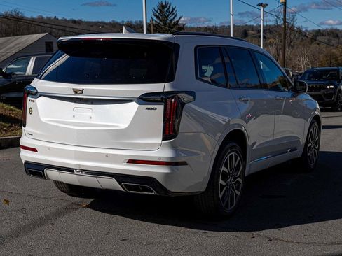 Used 2023 Cadillac XT6 Sport image 6